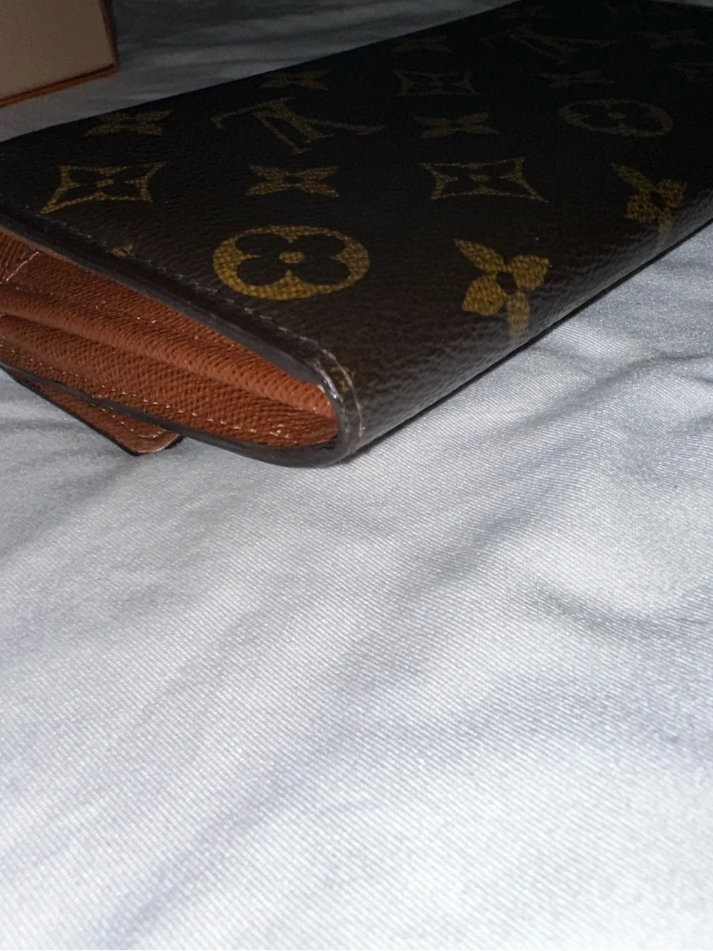 Louis Vuitton Vintage Sarah Wallet - Monogram Canvas - 2005